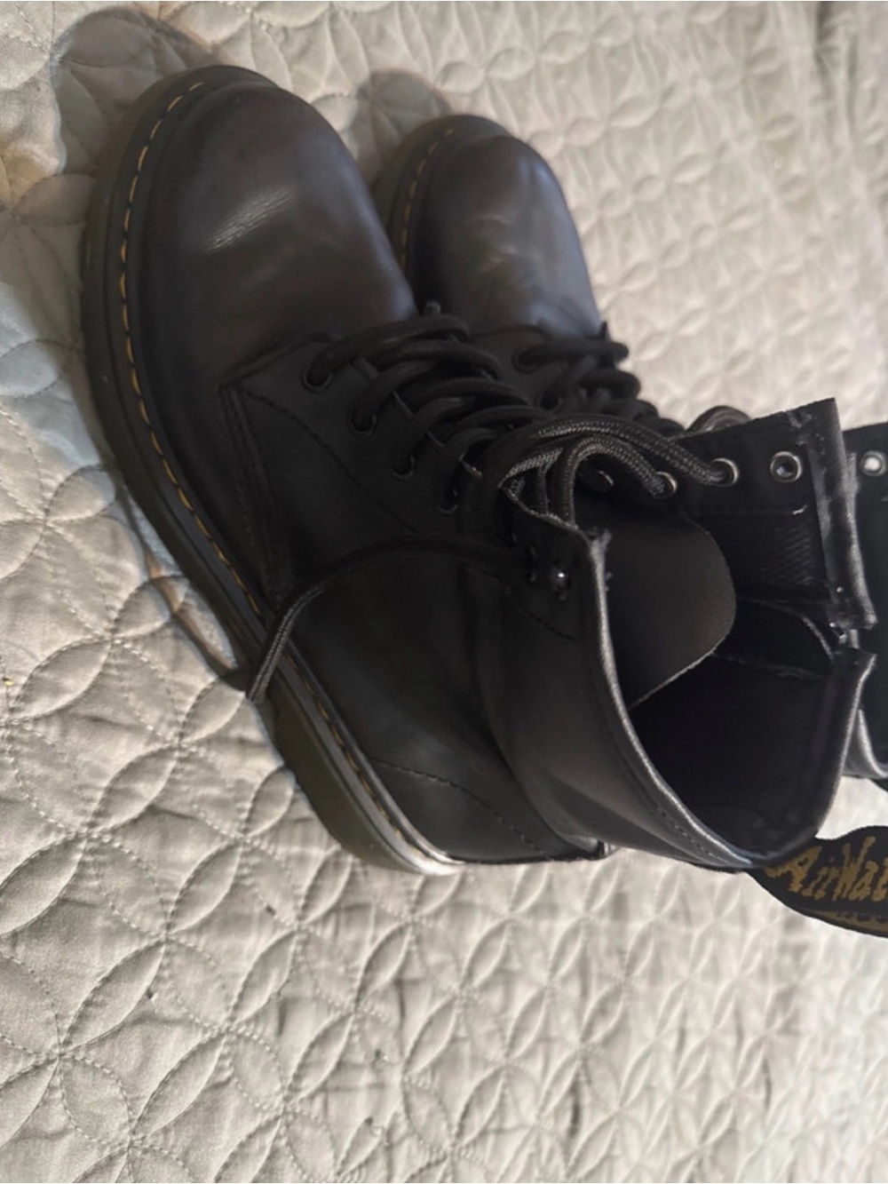 Dr Martens Kids' Black Leather 1460J Combat Lace
Up Boot Size Us 3 Uk 2 Eu 34